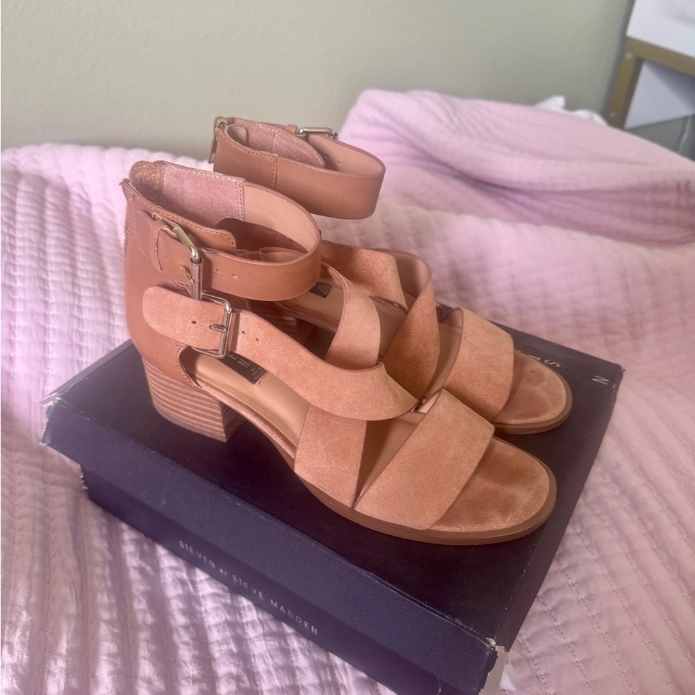 Steve Madden Tan Block Heel Sandals